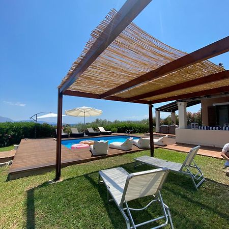 Georges Villa Galaxidi, Family, Pool And Garden Kültér fotó