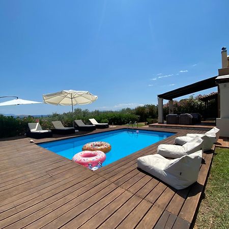 Georges Villa Galaxidi, Family, Pool And Garden Kültér fotó