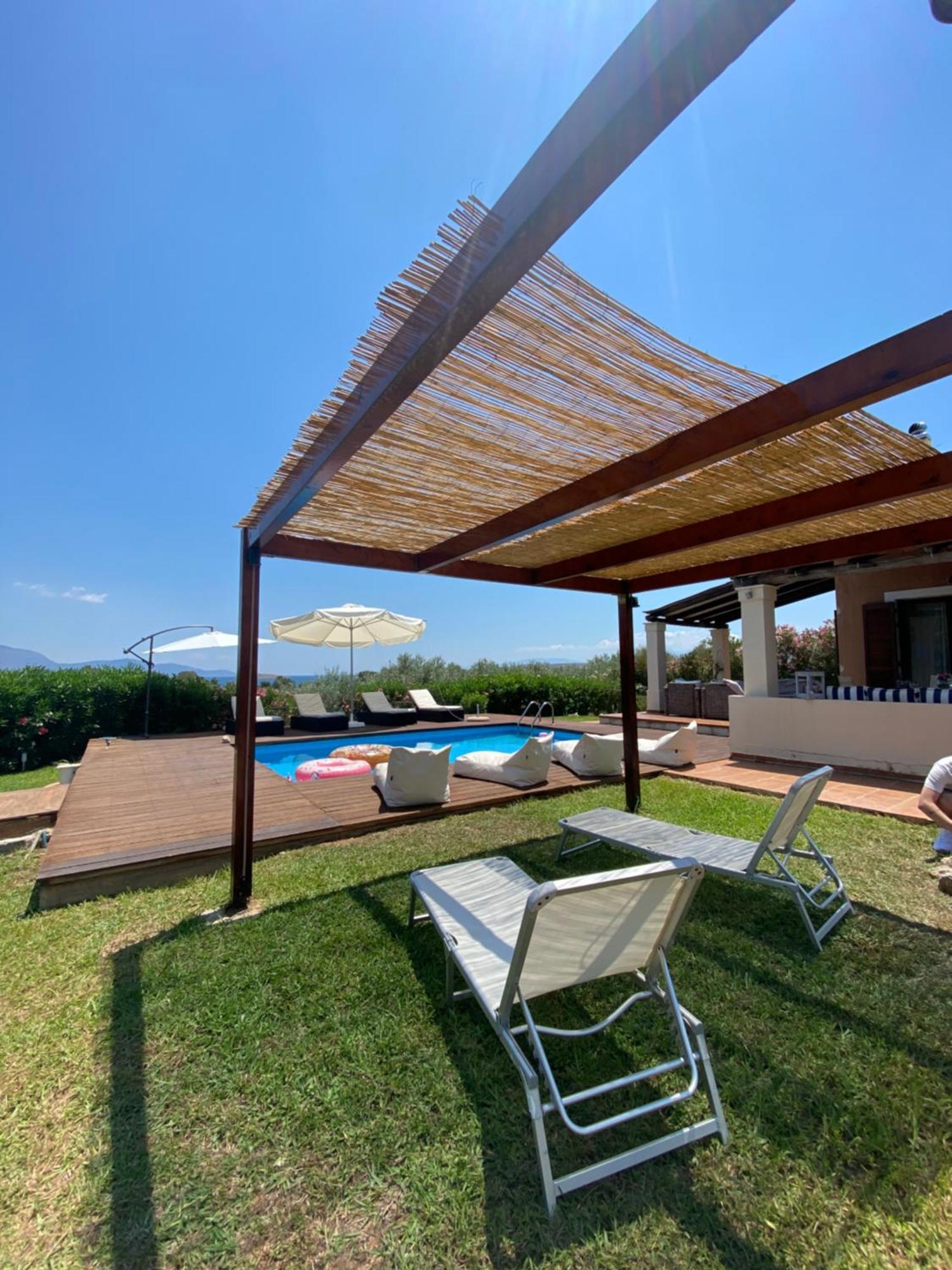 Georges Villa Galaxidi, Family, Pool And Garden Kültér fotó