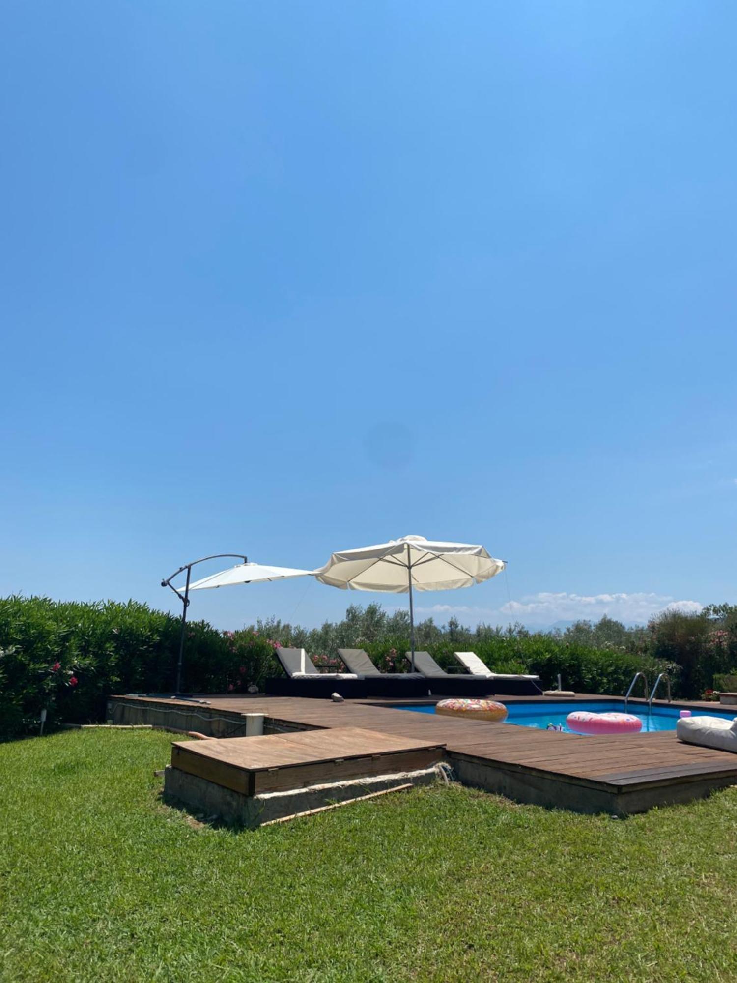 Georges Villa Galaxidi, Family, Pool And Garden Kültér fotó