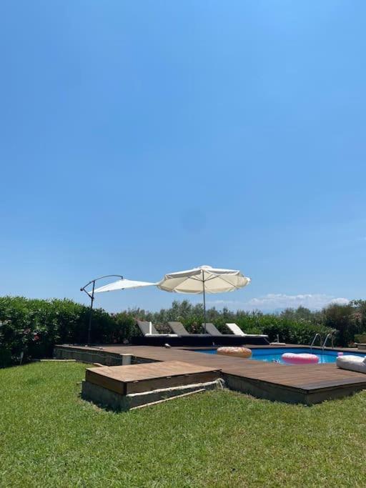 Georges Villa Galaxidi, Family, Pool And Garden Kültér fotó